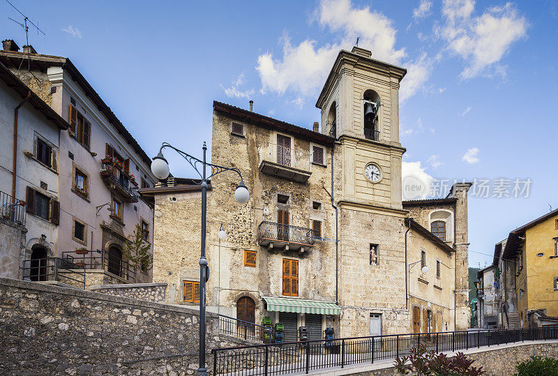 在旧广场的贝尔塔，Abruzzi Italy Scanno